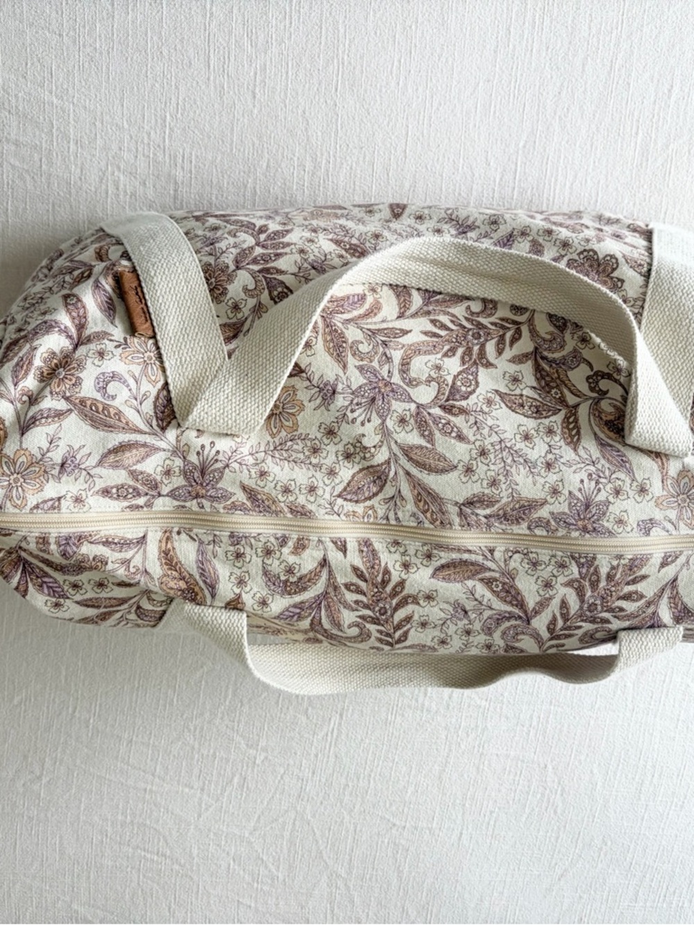 Rip Curl | Canvas Floral Weekender Bag in Cream and Mauve - Picture 3 of 6